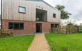 Oak & Hazel, Heath Row Barn